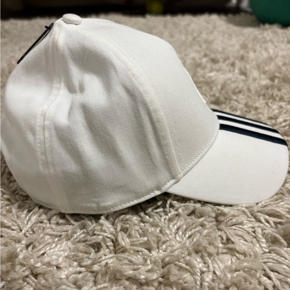 Adidas Real Madrid Cap in white, youth size, NWT - Picture 2 of 6